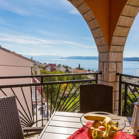 Apartment Mara 1 *