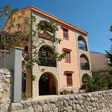 Apartment Apartment Mara 1 *